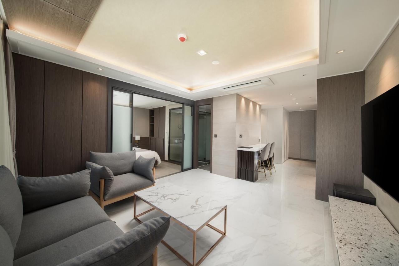 Utop Boutique Hotel&Residence Gwangju Metropolitan City Exterior photo